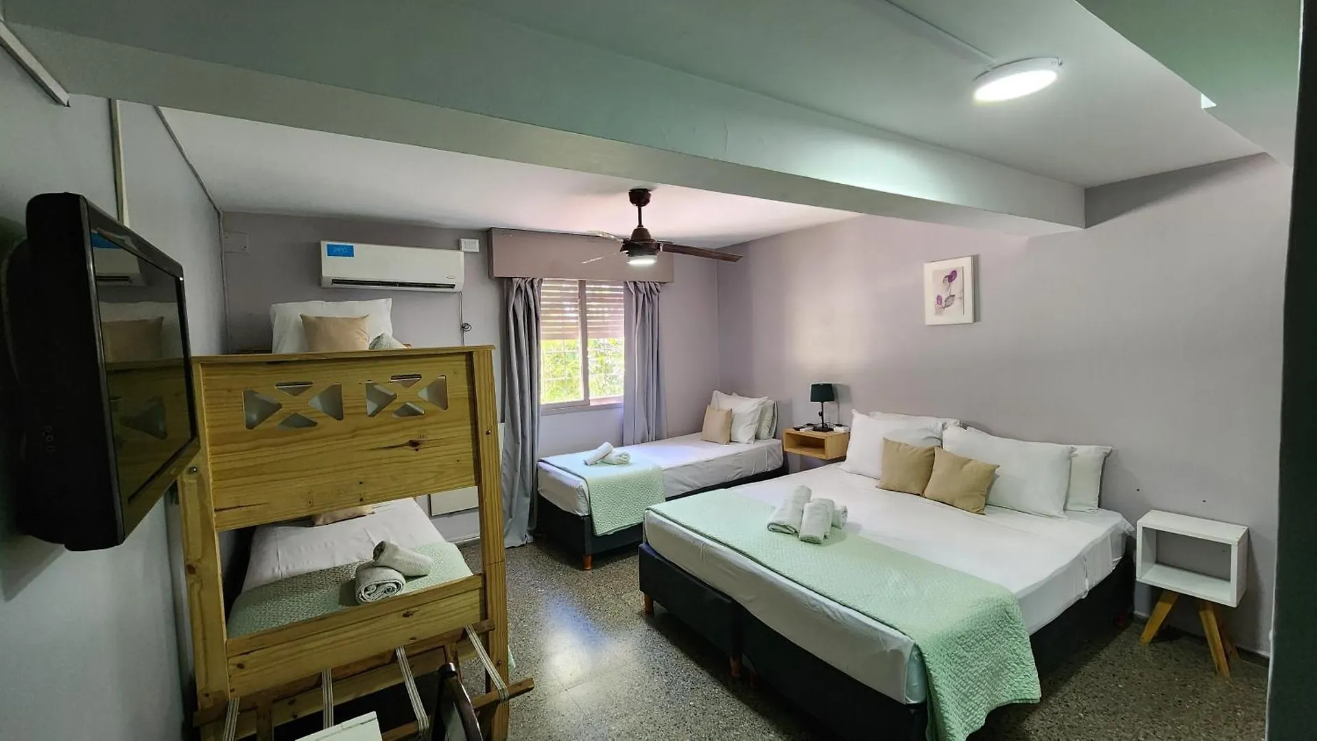 **  J B J Hotel Mendoza Argentina