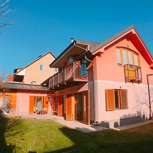 Buzahouse , Liubliana Eslovenia