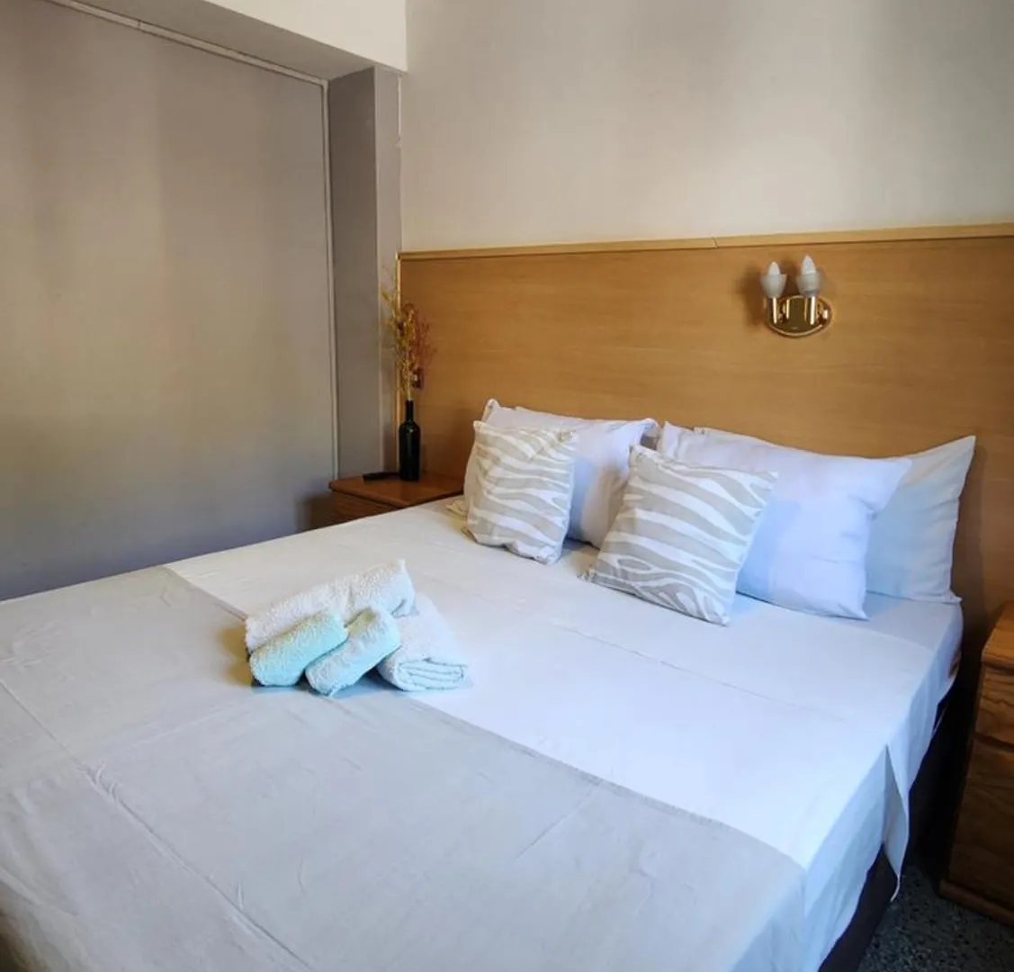 J B J Hotel Mendoza