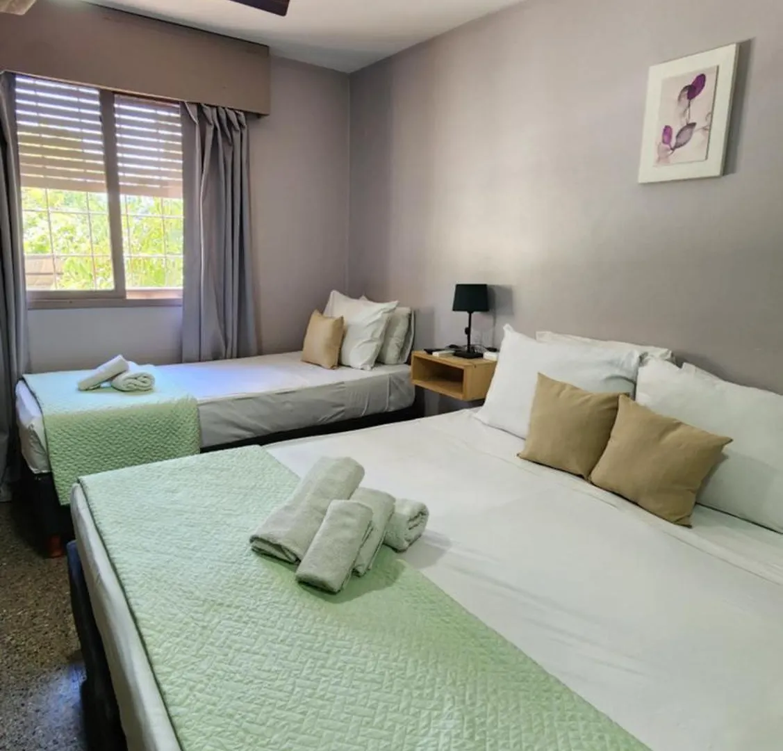 J B J Hotel Mendoza
